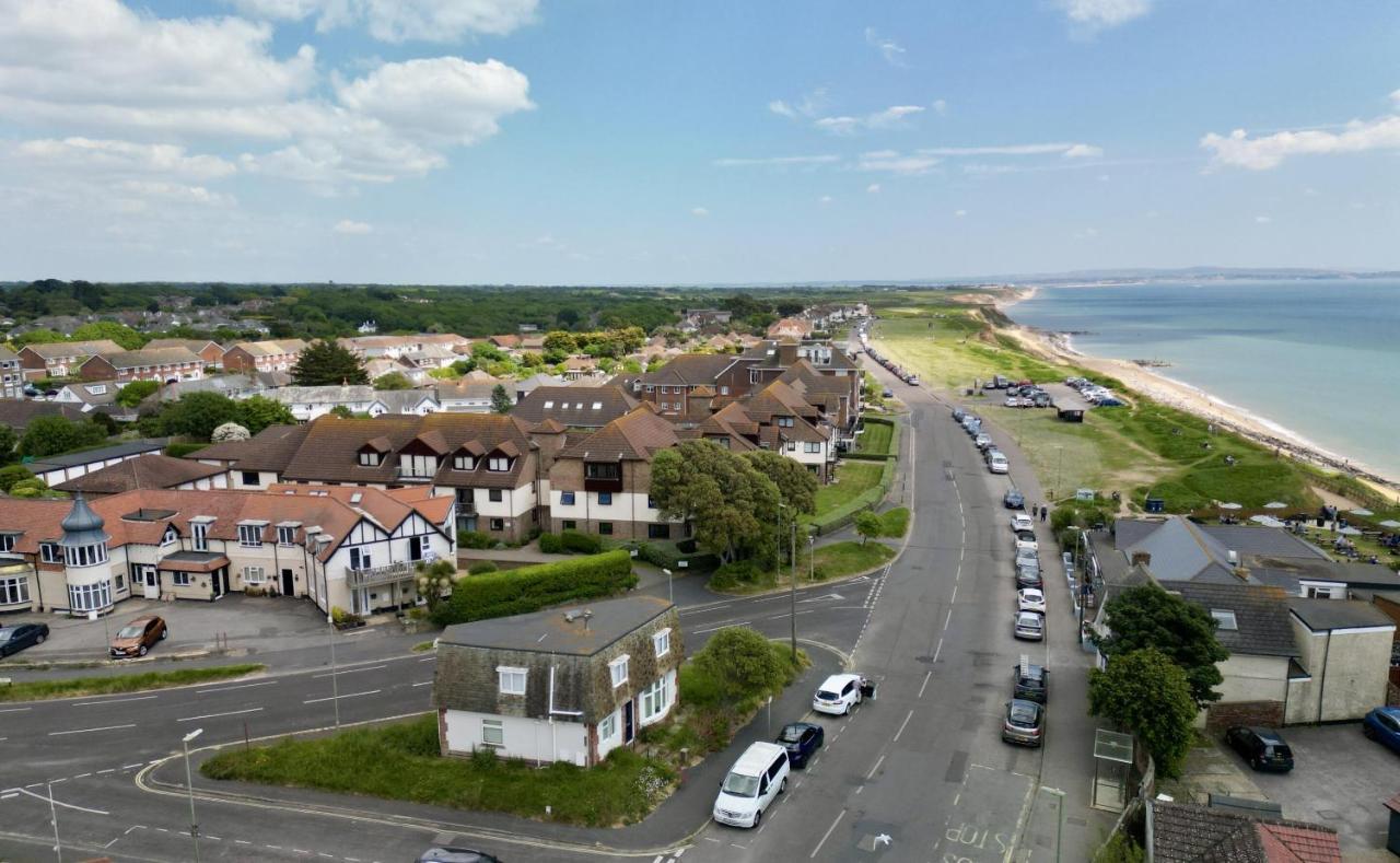 3Thedome - Luxury Ground Floor Apartment Opposite The Beach, Barton On Sea Exterior photo